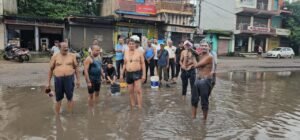 bathing on the street photo- 09