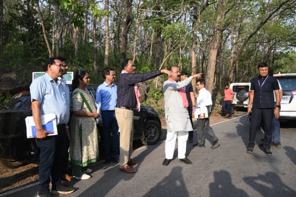 उप मुख्यमंत्री श्री अरुण साव ने 308 करोड़ की लागत से बन रहे केशकाल घाट बायपास रुट का किया निरीक्षण