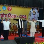 योग को जीवनशैली में शामिल करें – राज्यपाल डेका