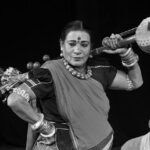 लोककला की अमर स्वर-सरिता को राजकीय सम्मान..पैतृक गांव गनियारी में हुआ अंतिम संस्कार, हजारों लोगों ने दी अंतिम श्रद्धांजलि