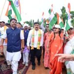 नारायणपुर से शुरू हुई बस्तर तिरंगा यात्रा.. उपमुख्यमंत्री विजय शर्मा और वन मंत्री केदार कश्यप ने बाइक चलाकर किया नेतृत्व